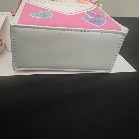 BNWT Sweetheart Vegan White and Pink Shoulder Bag - Picture 9 of 9